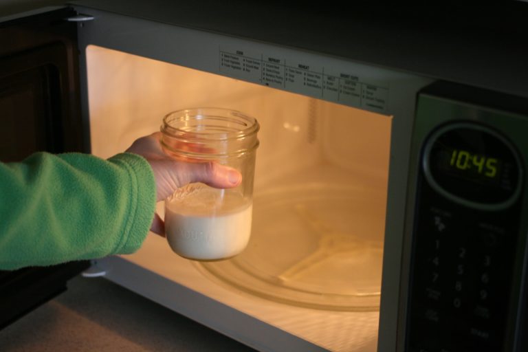 Can You Microwave Milk Is It Safe To Reheat Milk In The Microwave   In Microwave 768x512 